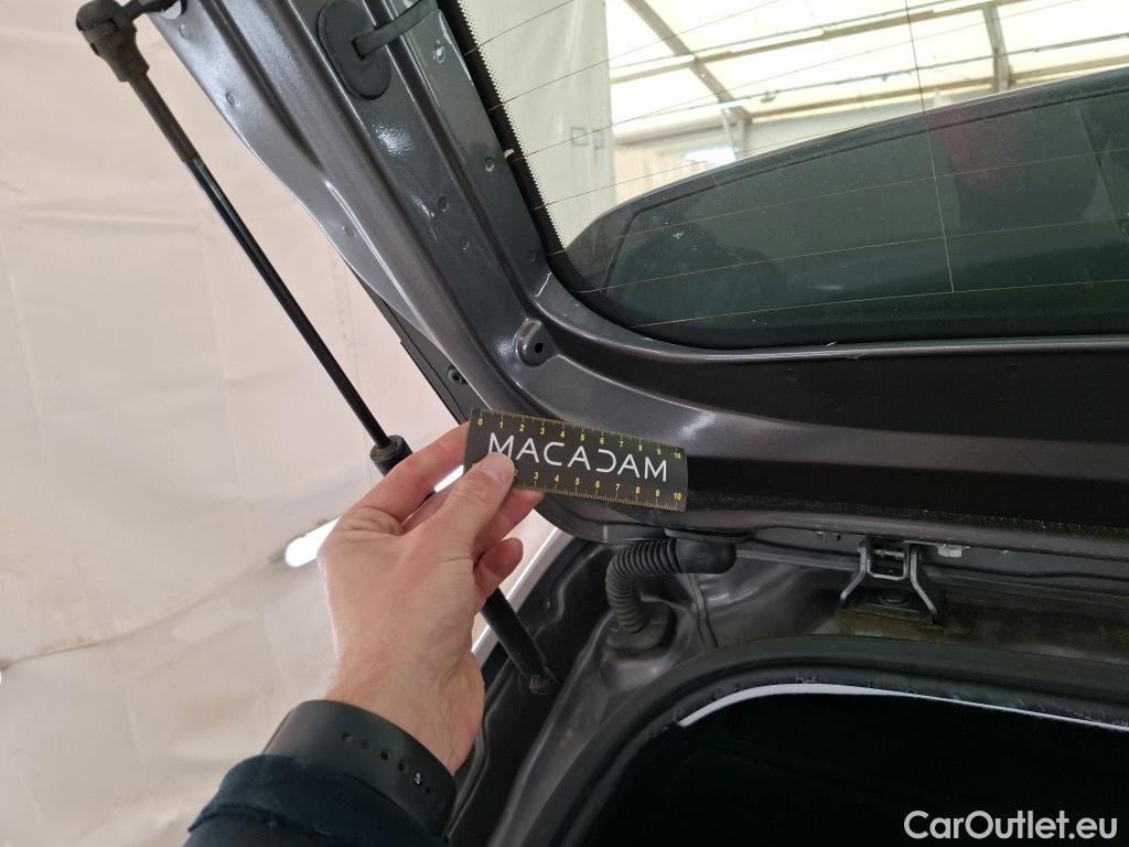  Peugeot  208  Premium 1.5 HDi 100CV BVM6 E6d #40