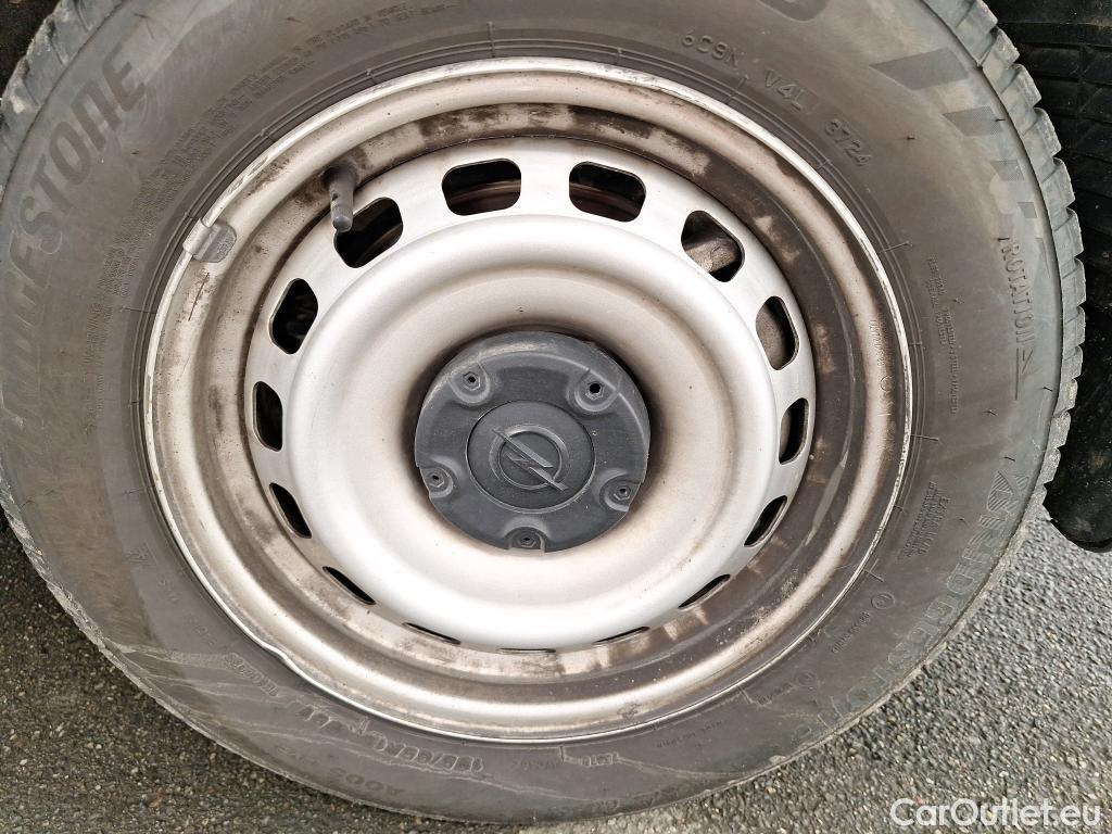  Opel  Combo OPEL  / 2018 / 4P / Fourgonnette 1.5 diesel 100chL1H1/stand CARGO PACK C #44
