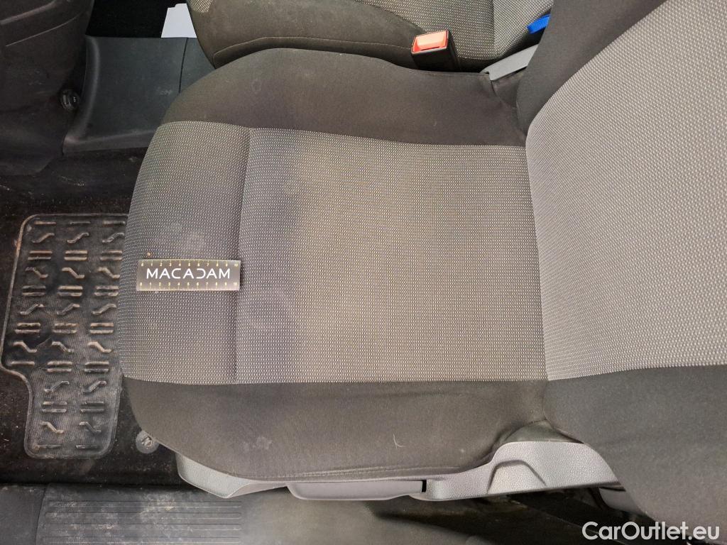  Opel  Combo OPEL  / 2018 / 4P / Fourgonnette 1.5 diesel 100chL1H1/stand CARGO PACK C #17