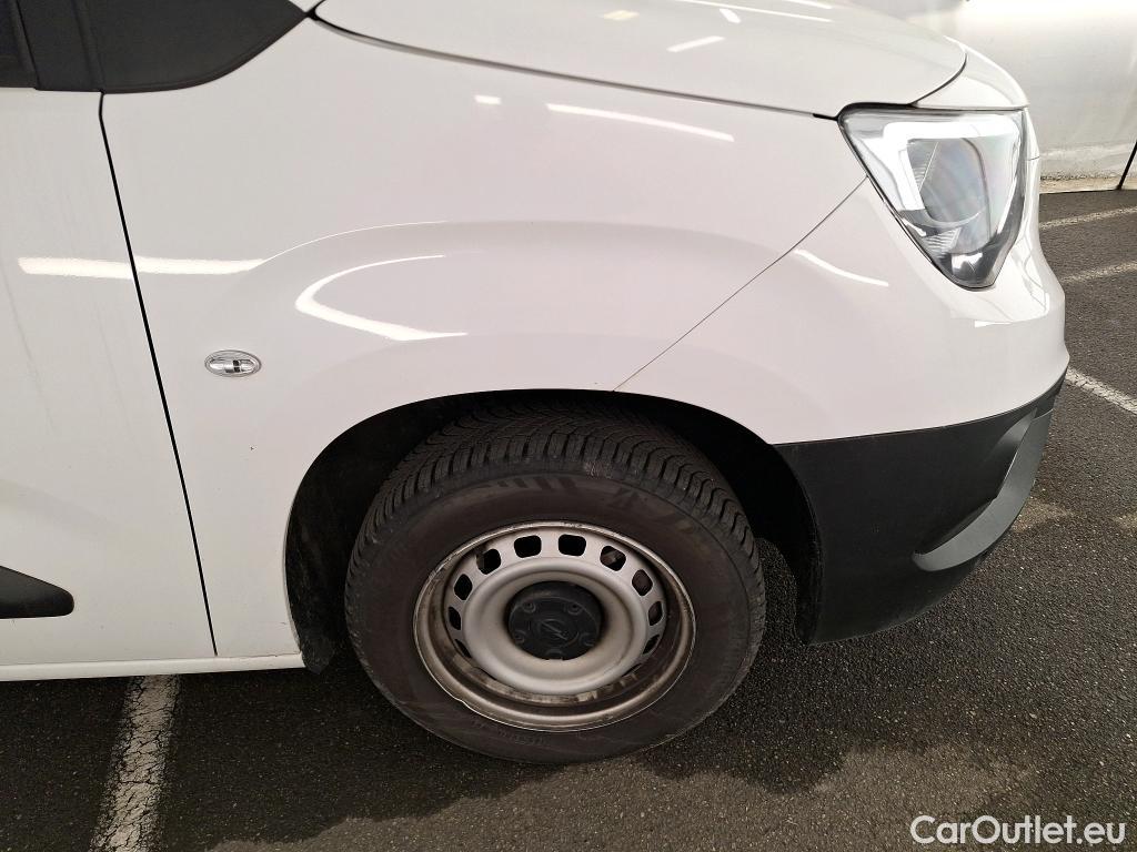  Opel  Combo OPEL  / 2018 / 4P / Fourgonnette 1.5 diesel 100chL1H1/stand CARGO PACK C #43