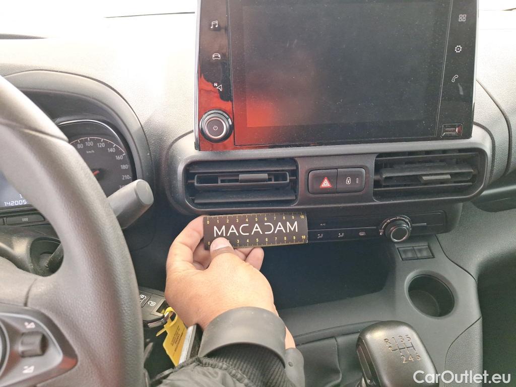  Opel  Combo OPEL  / 2018 / 4P / Fourgonnette 1.5 diesel 100chL1H1/stand CARGO PACK C #13