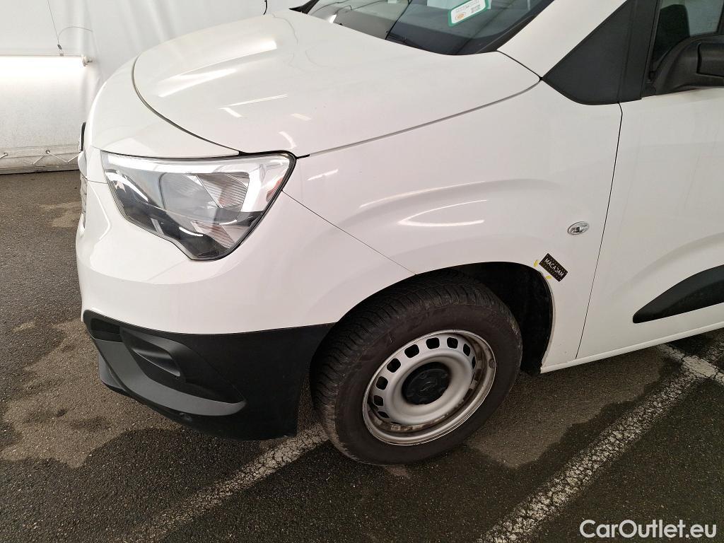  Opel  Combo OPEL  / 2018 / 4P / Fourgonnette 1.5 diesel 100chL1H1/stand CARGO PACK C #1