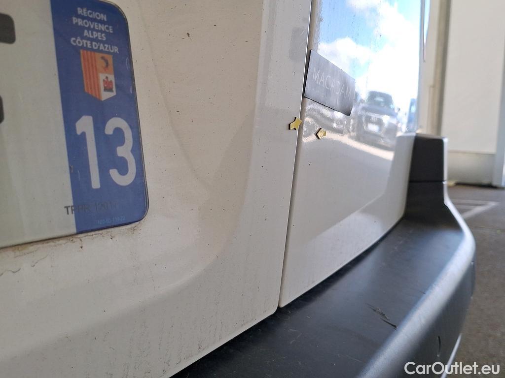  Opel  Combo OPEL  / 2018 / 4P / Fourgonnette 1.5 diesel 100chL1H1/stand CARGO PACK C #74