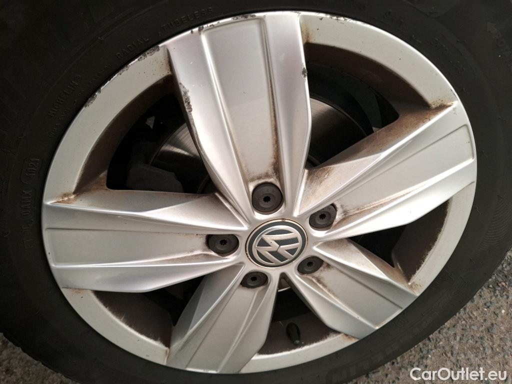  Volkswagen  Caddy VOLKSWAGEN  Van / 2015 / 4P / Fourgonnette 2.0 TDI 1224MOTION Business Line Plus #8