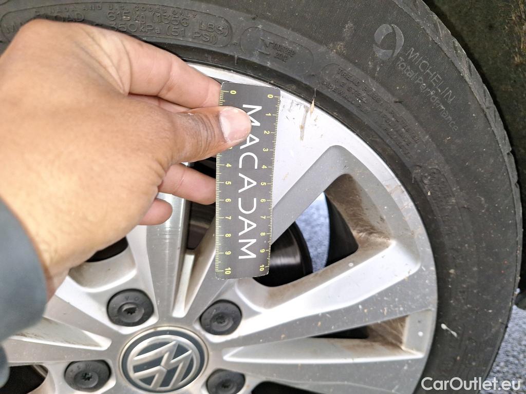  Volkswagen  Golf  VII Break Confortline Business BMT 1.6 TDI 115CV BVA7 E6dT #49