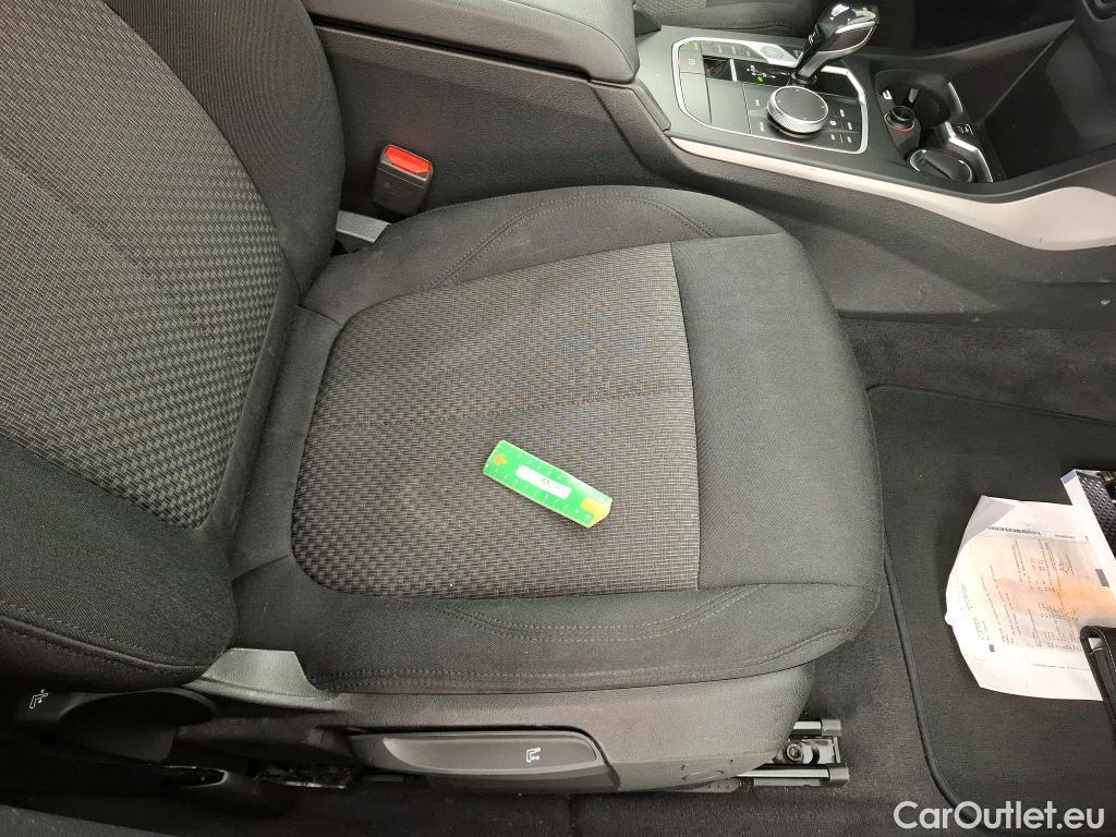 Bmw  Serie 1 BMW Série 1 5p Berline 116d BVA8 Business Design #16