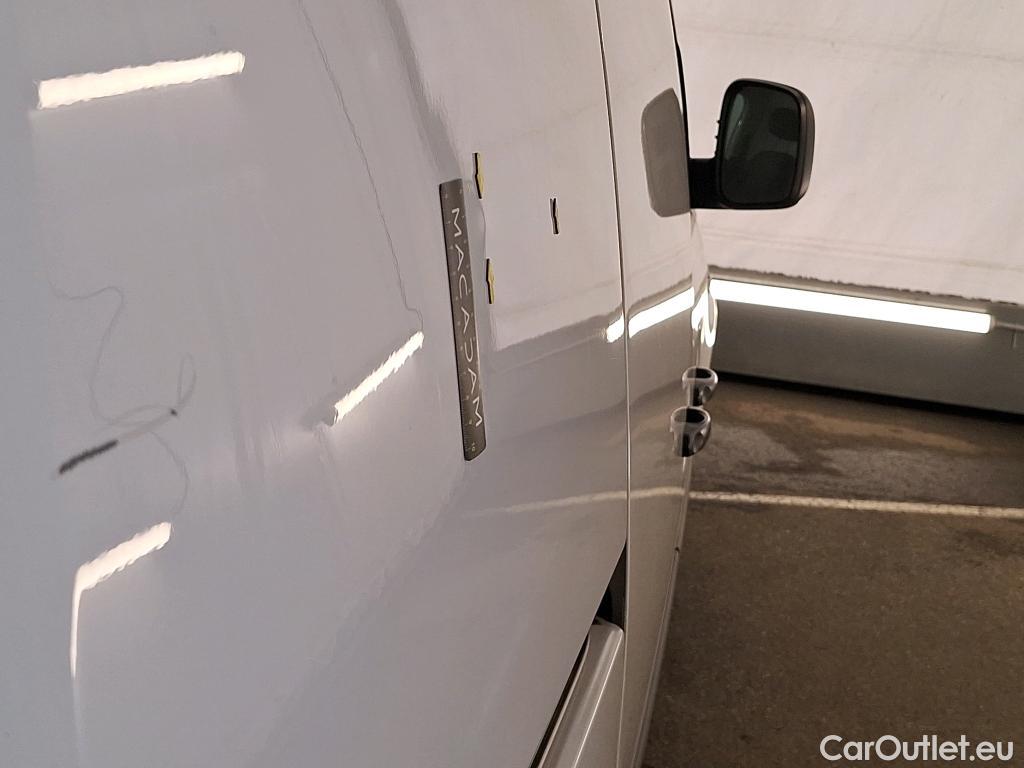  Volkswagen  Caddy VOLKSWAGEN  Van / 2015 / 4P / Fourgonnette 2.0 TDI 75 Business Line #74