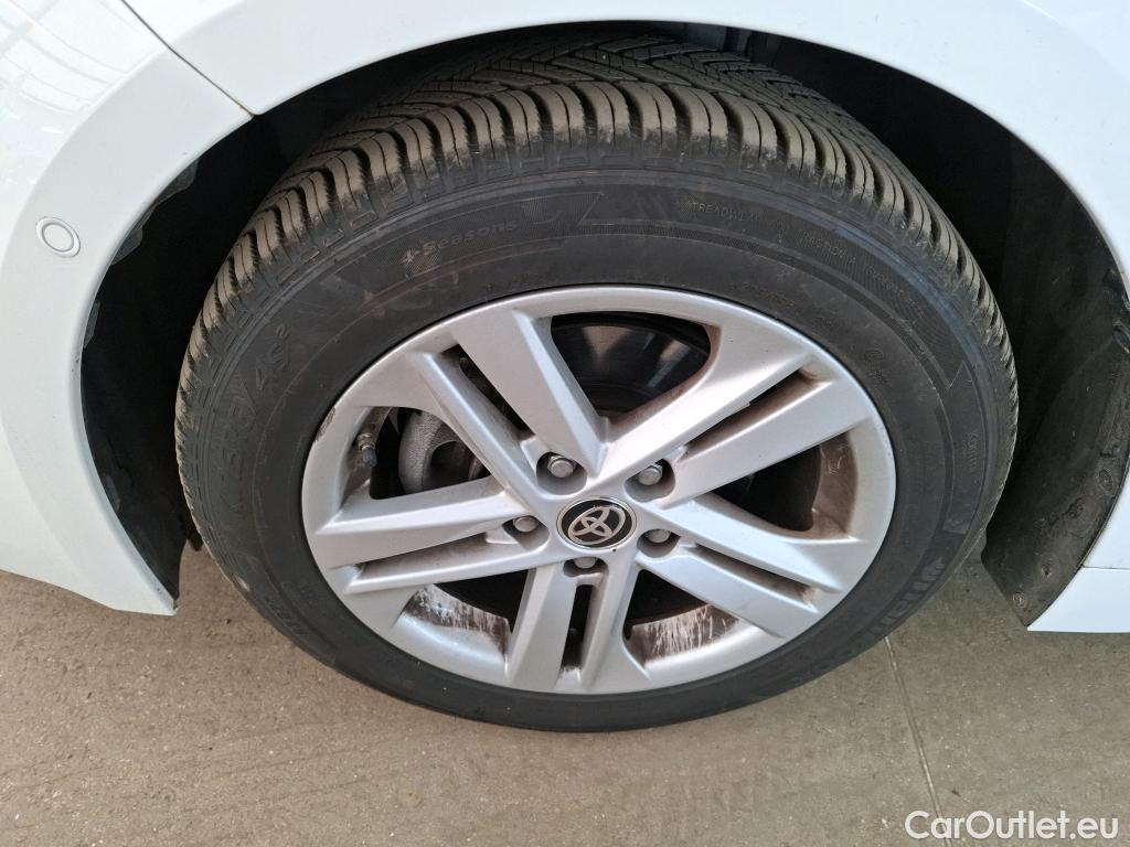  Toyota  Corolla TOYOTA  / 2018 / 5P / Berline Hybride 122h Dynamic Business Stage Acad #32