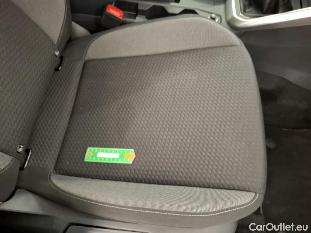  Volkswagen  Polo VOLKSWAGEN  / 2021 / 5P / Berline 1.0 TSI 95 Life Business #4