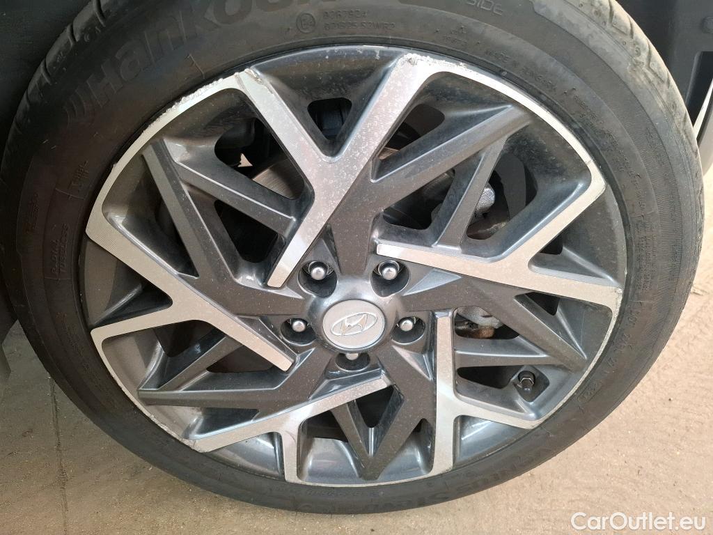  Hyundai  Konna HYUNDAI Kona / 2017 / 5P / SUV 1.6 GDi Hybrid DCT-6 Creative #2