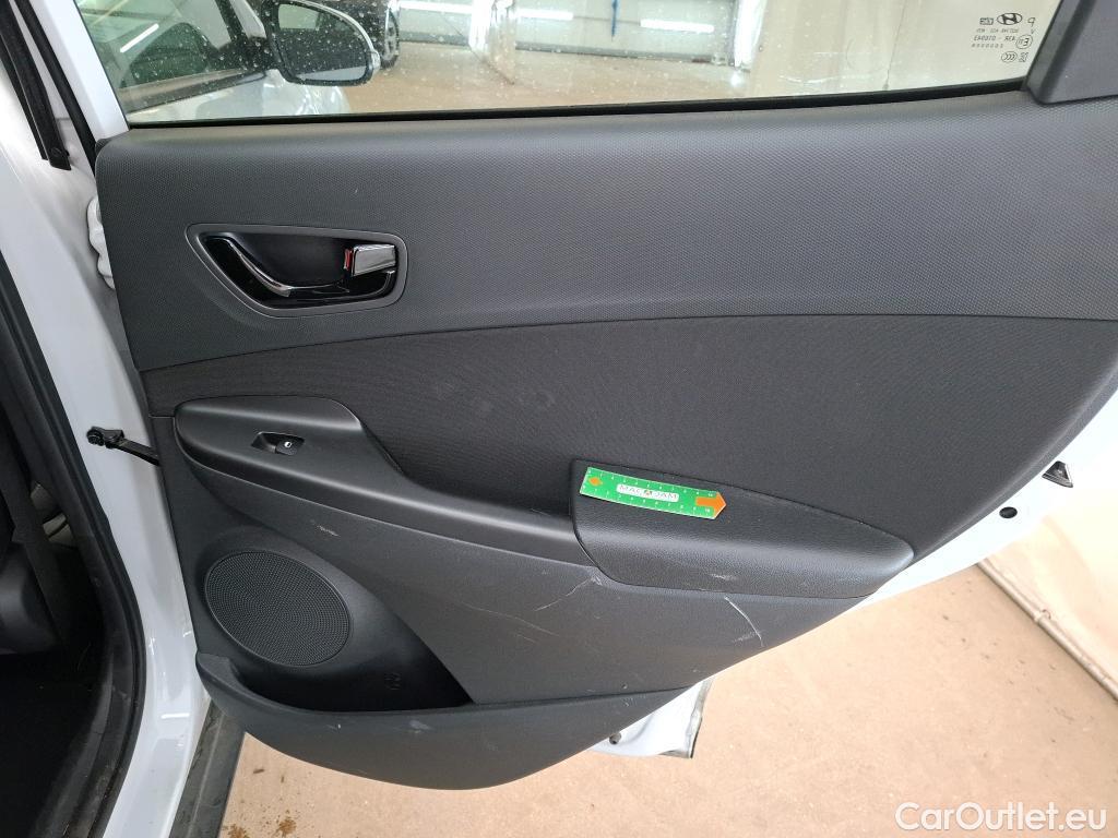  Hyundai  Konna HYUNDAI Kona / 2017 / 5P / SUV 1.6 GDi Hybrid DCT-6 Creative #26