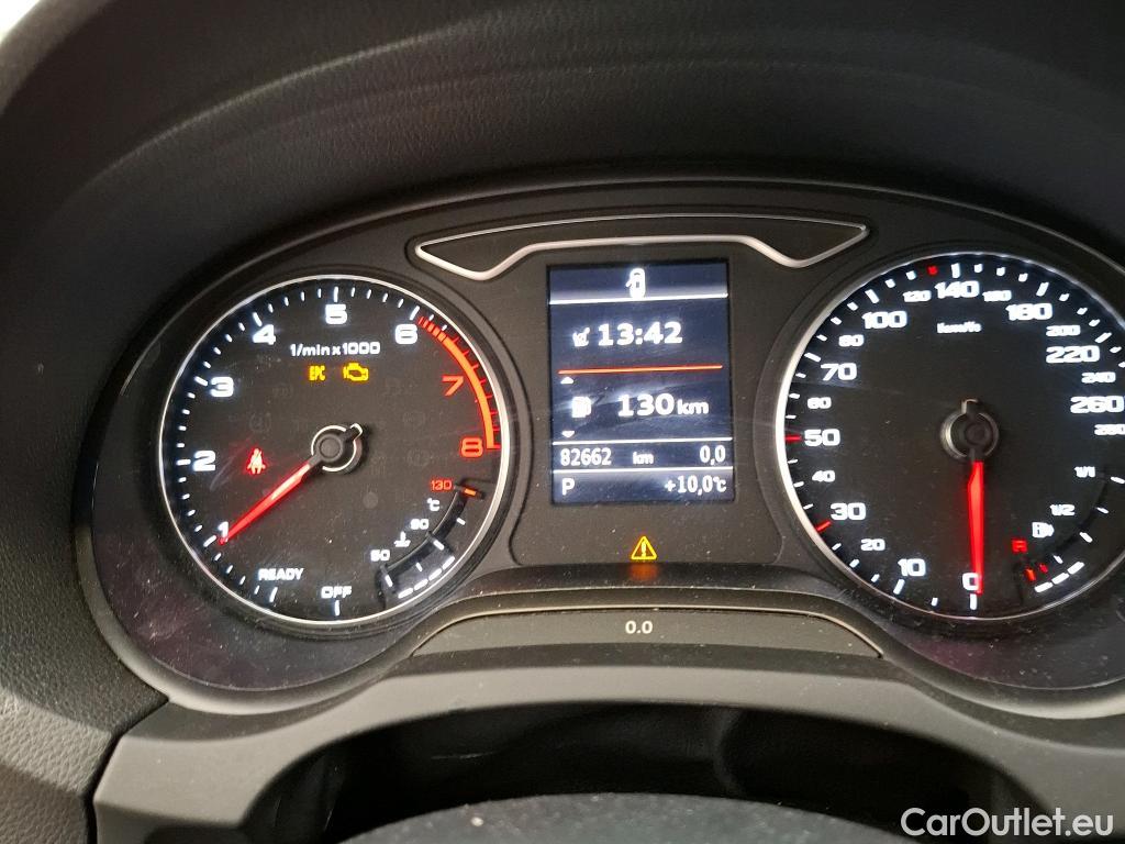  Audi  A3 AUDI  Sportback / 2016 / 5P / Berline 35 TFSI 150 COD S TRONIC BUSINESS LINE (Ex Q083) #45