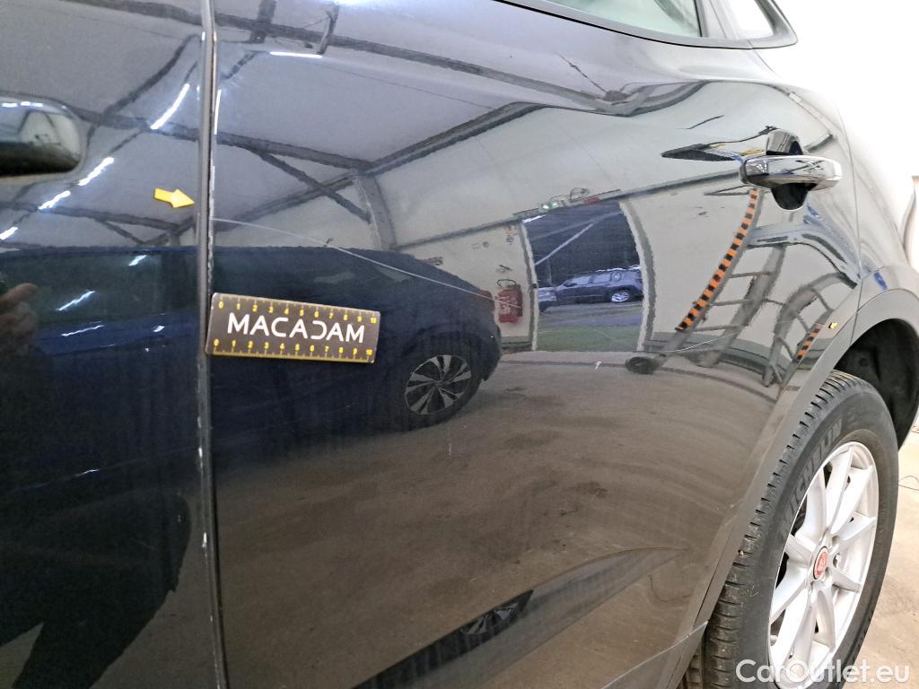  Jaguar  E-PACE JAGUAR  / 2017 / 5P / SUV D150 BVM STANDARD (Ex J867) #5
