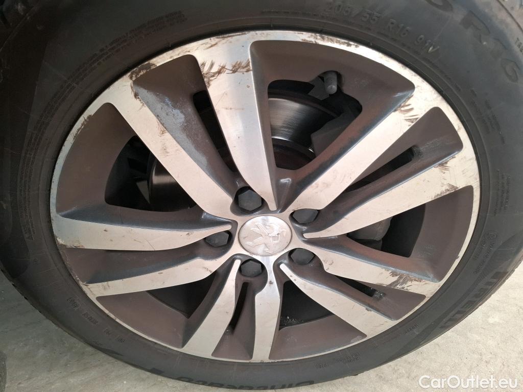  Peugeot  308  Allure Business 1.2 PureTech 130CV BVA8 E6d #20