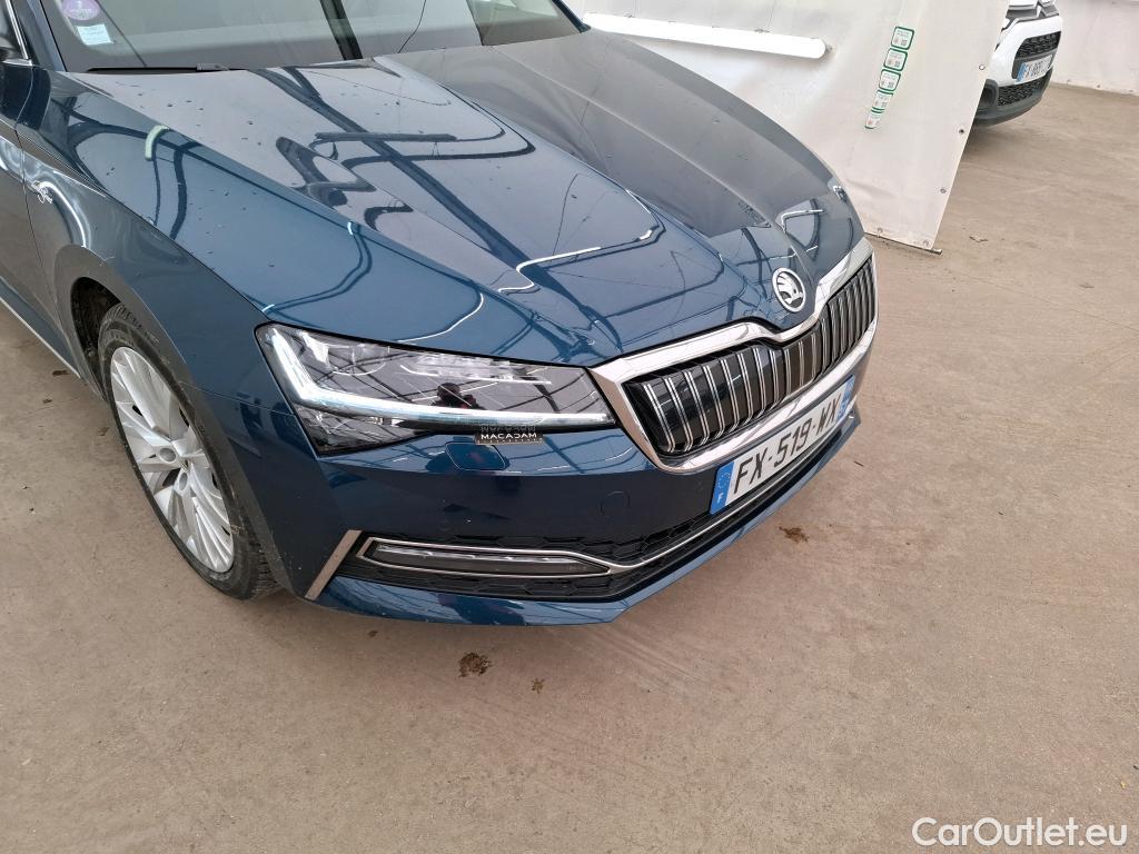  Skoda  Superb SKODA  Combi / 2019 / 5P / Break 1.4 TSI PHEV 218ch DSG6 Laurin & Klement #31