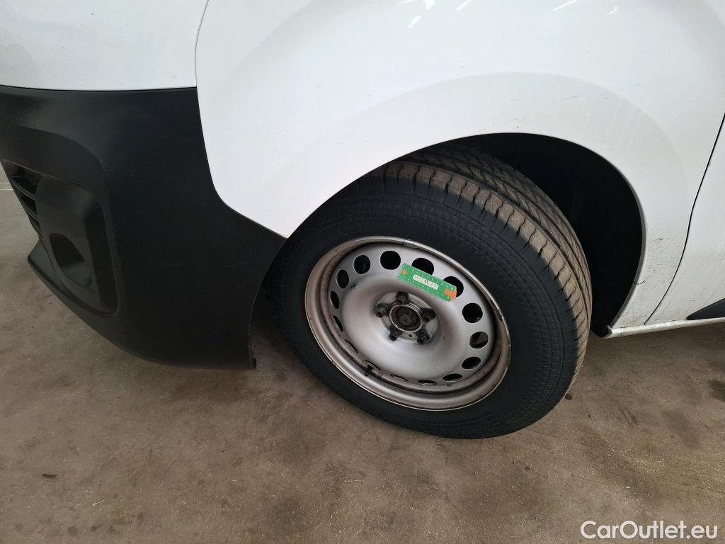  Opel  Vivaro OPEL  / 2019 / 4P / Fourgon tôlé 2.0 Diesel 120 ch Ptac aug L2 Pack clim #14
