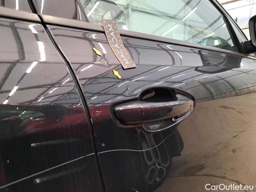  Peugeot  308  / 2017 / 5P / Berline Puretech 130 EAT6 ACTIVE BUSINE (Ex 125V) / VH SUR PARC #4