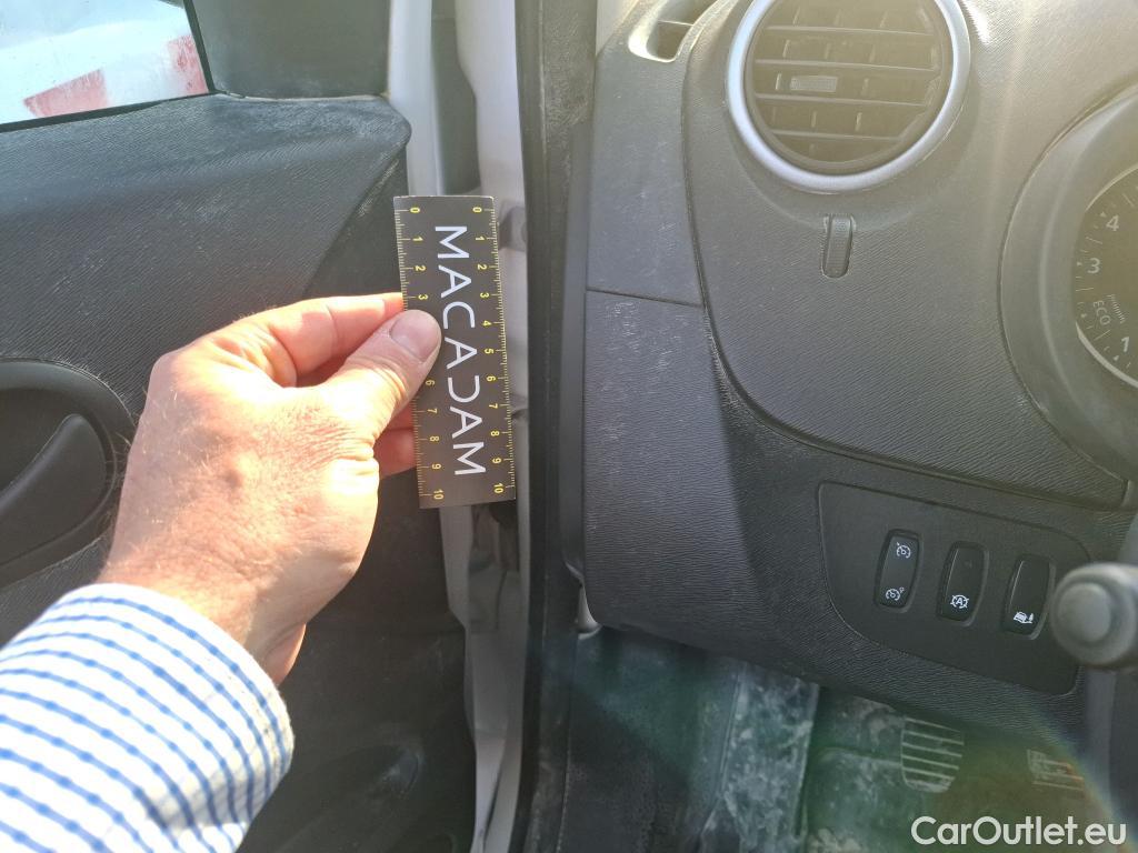  Renault  Kangoo  Express Grand Confort (L1) 1.5 dCi 90CV BVM5 E6 #15