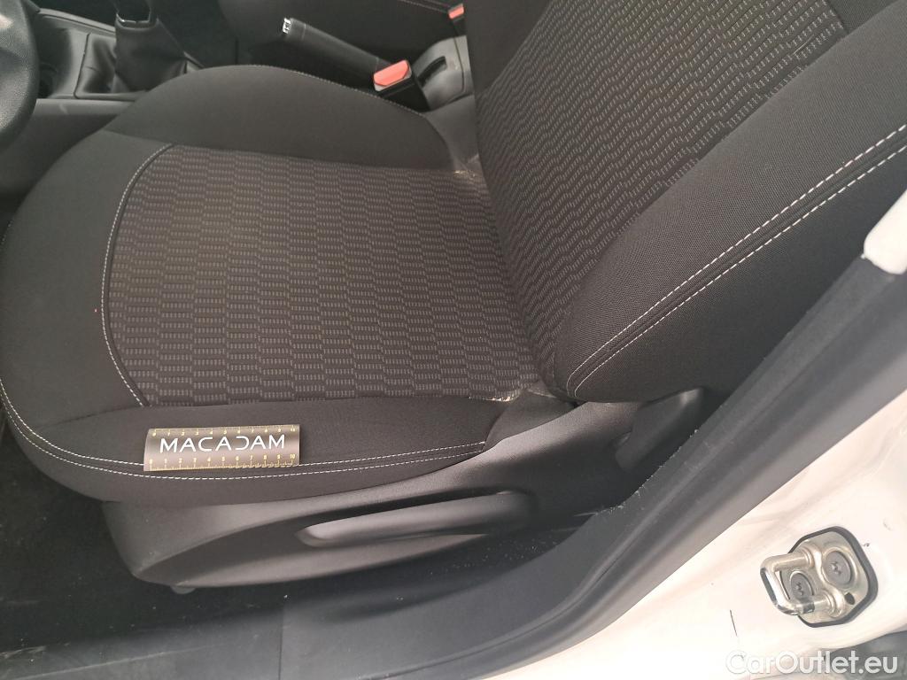  Peugeot  208 PEUGEOT  5p Berline 1.6 BlueHDi 75 Active #1