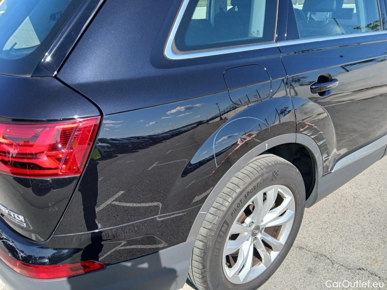  Audi  Q7 AUDI  / 2015 / 5P / todoterreno Design 45 TDI 170kW (232CV) quat.-ul. t. #31
