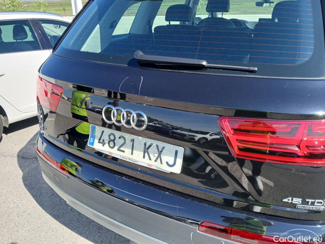  Audi  Q7 AUDI  / 2015 / 5P / todoterreno Design 45 TDI 170kW (232CV) quat.-ul. t. #51