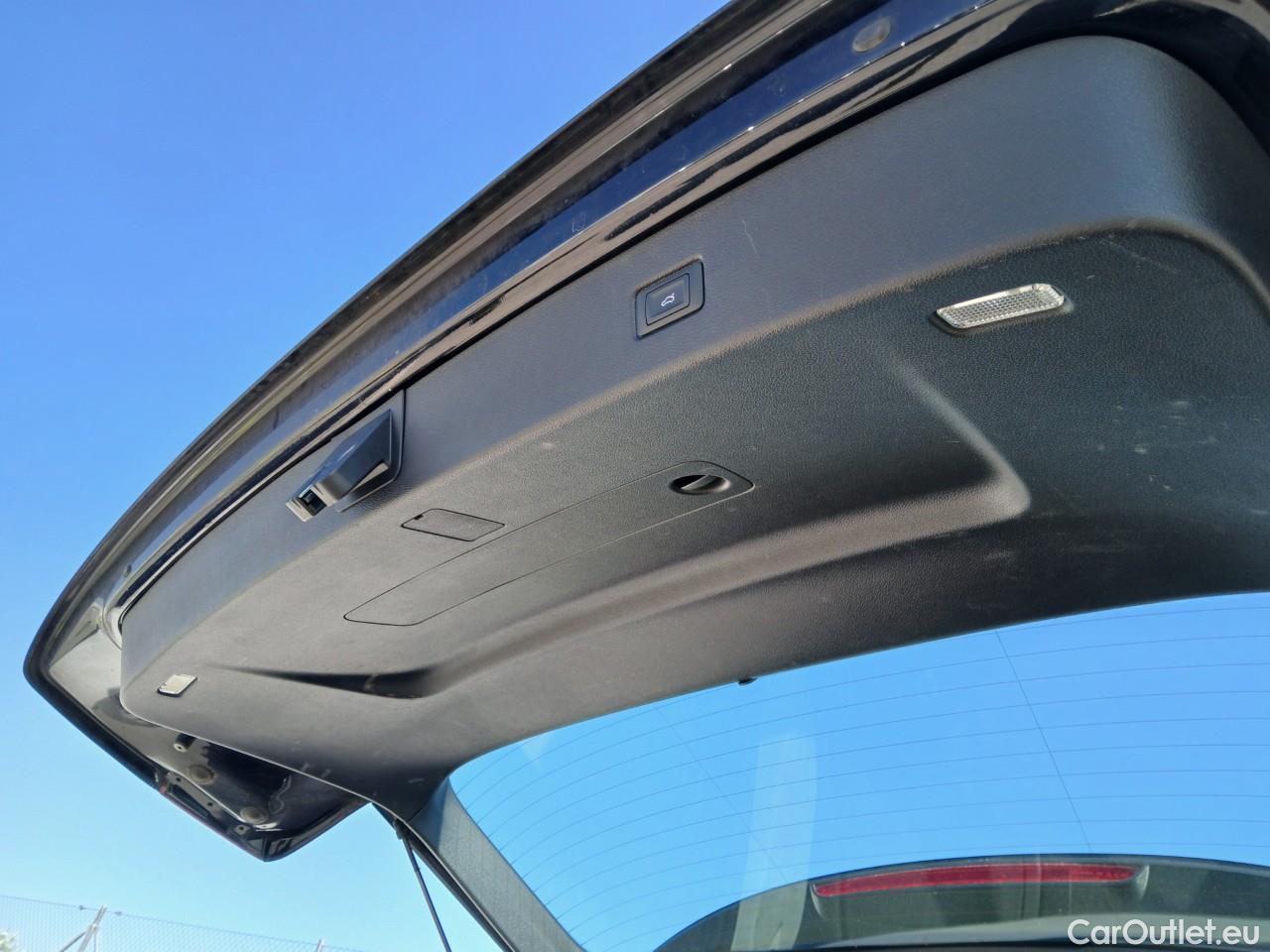  Audi  Q7 AUDI  / 2015 / 5P / todoterreno Design 45 TDI 170kW (232CV) quat.-ul. t. #56