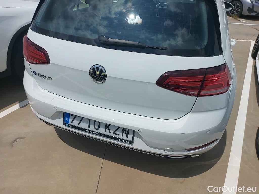  Volkswagen  Golf  VII Berlina e-35kWh1 #13