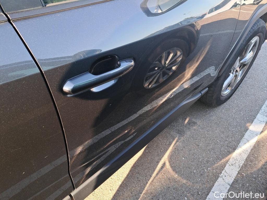  Toyota  RAV4 TOYOTA  / 2018 / 5P / todoterreno 2.5l Advance #3