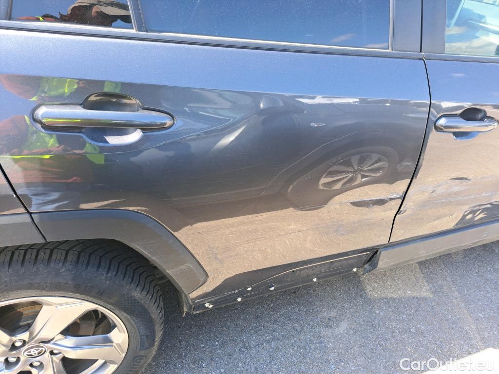  Toyota  RAV4 TOYOTA  / 2018 / 5P / todoterreno 2.5l 220H Advance #8
