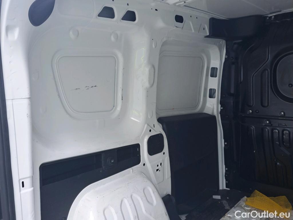  Fiat  Doblo FIAT Doblò Cargo/2015/4P/furgón derivado de turismo Cargo SX 1.6 Mjet 66kW (90CV) (AC) #7