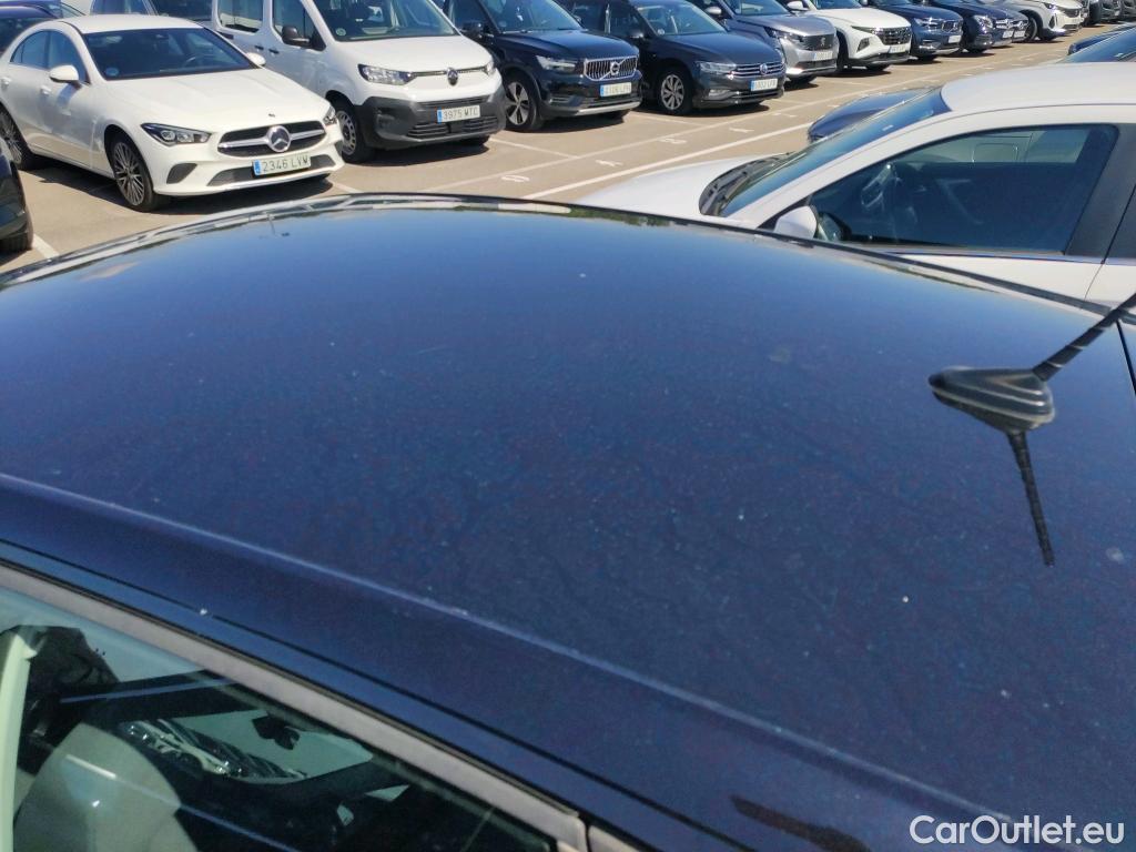  Volkswagen  Polo VOLKSWAGEN  / 2017 / 5P / berlina con portón Advance 1.0 TSI 70kW (95CV) #3