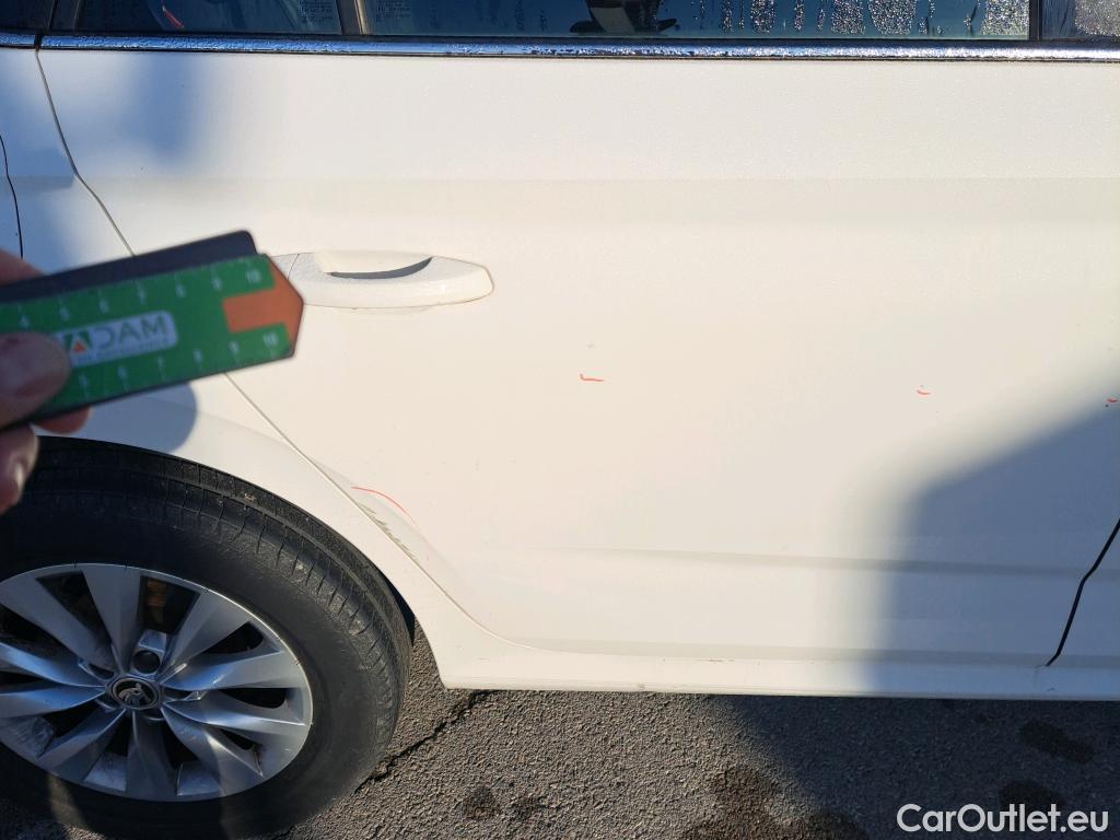  Skoda  KAMIQ SKODA  1.0 TSI 81kW (110CV) DSG Ambition #25