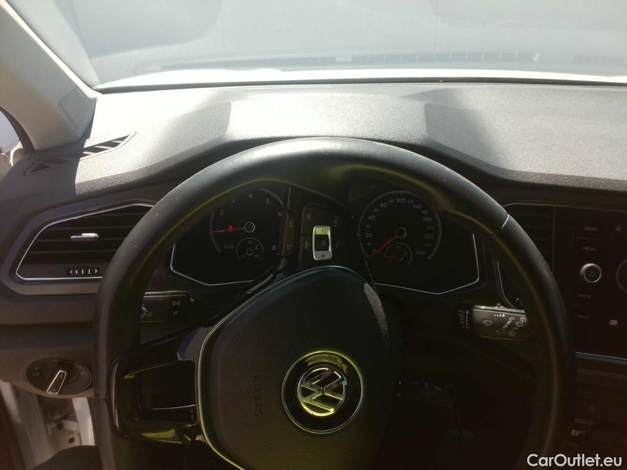  Volkswagen  T-ROC VOLKSWAGEN  / 2017 / 5P / todoterreno Advance 1.0 TSI 85kW (115CV) #1