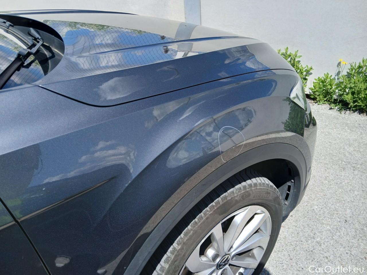 Volkswagen  T-ROC  Life 2.0 TDI 150CV AT7 E6d #49