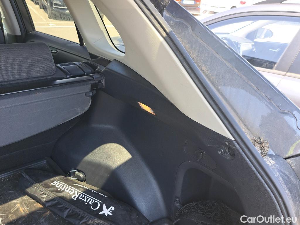  Toyota  RAV4 TOYOTA  / 2018 / 5P / todoterreno 2.5l 220H Advance #52