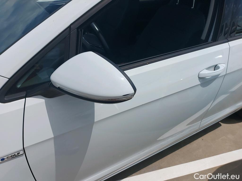 Volkswagen  Golf  VII Berlina e-35kWh1 #18