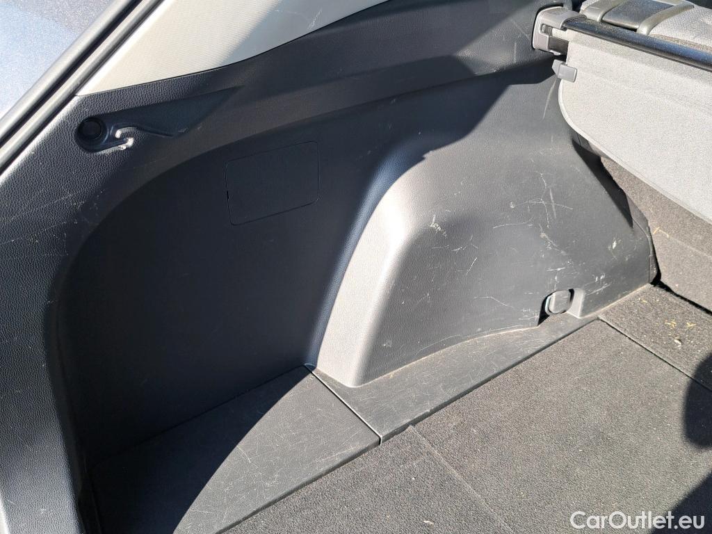  Toyota  RAV4 TOYOTA  / 2018 / 5P / todoterreno 2.5l Advance #43