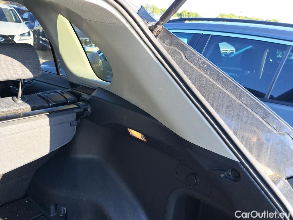  Toyota  RAV4 TOYOTA  / 2018 / 5P / todoterreno 2.5l Advance #39