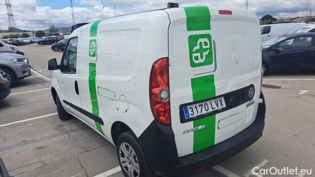  Fiat  Doblo FIAT Doblò Cargo/2015/4P/furgón derivado de turismo Cargo SX 1.6 Mjet 66kW (90CV) (AC) #6