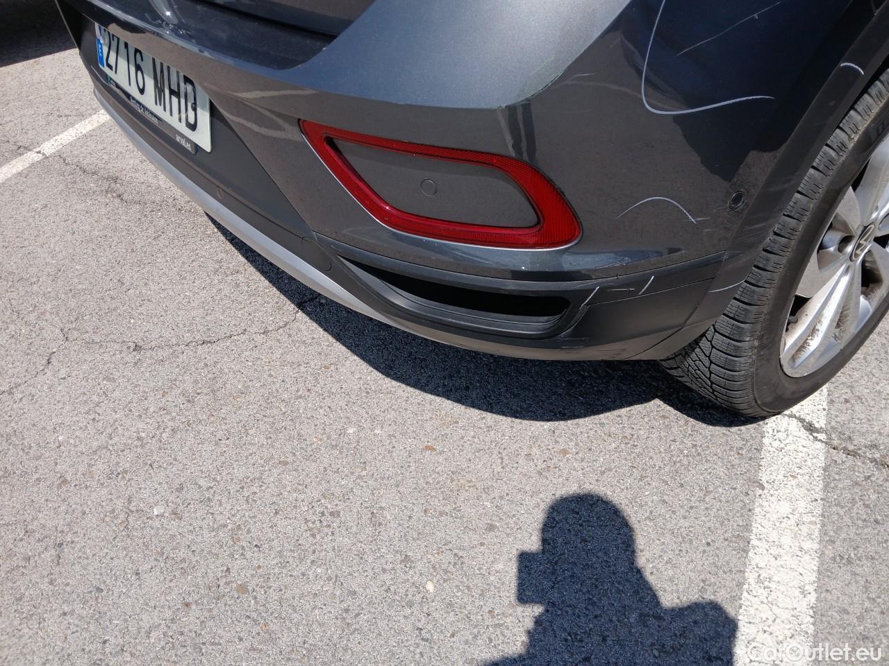  Volkswagen  T-ROC  Life 2.0 TDI 150CV AT7 E6d #36