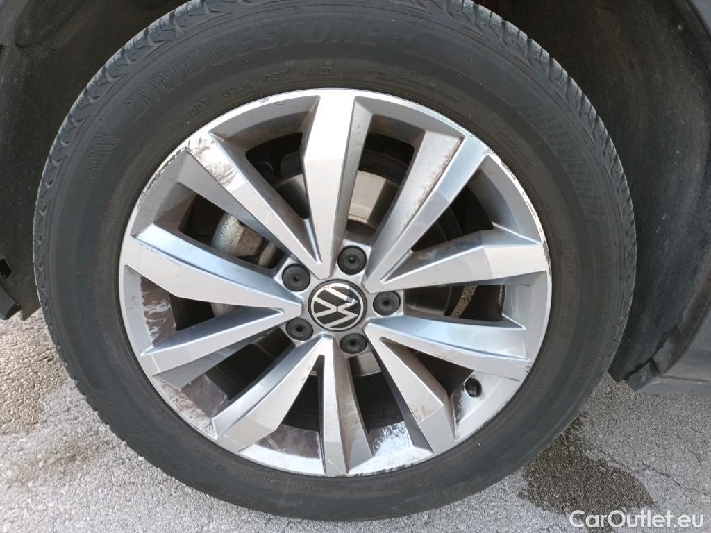  Volkswagen  T-ROC  Advance Style 1.6 TDI 115CV MT6 E6dT #10