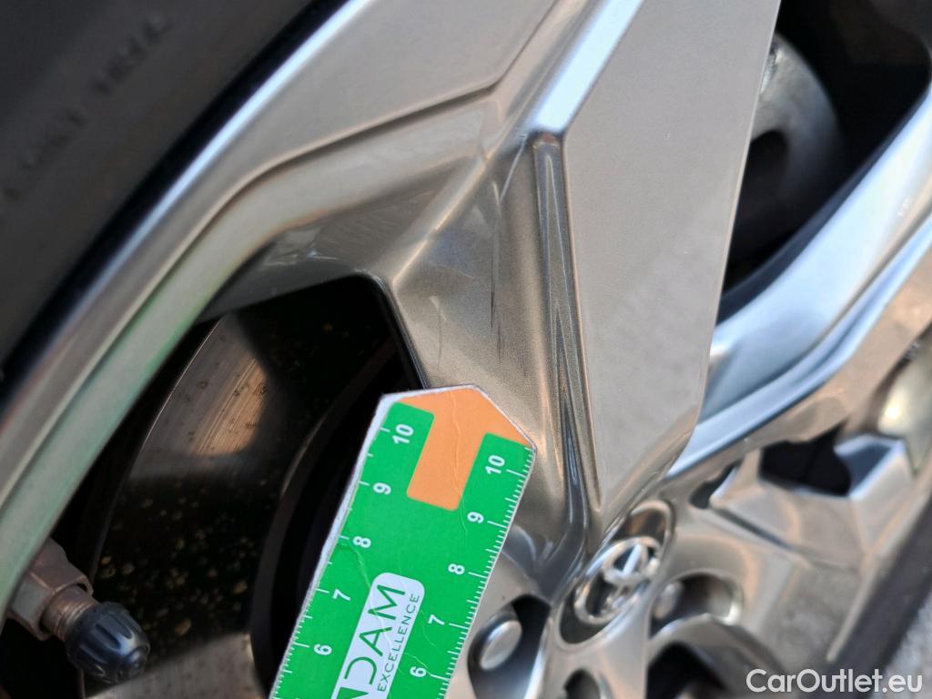  Toyota  RAV4 TOYOTA  / 2018 / 5P / todoterreno 2.5l Advance #26