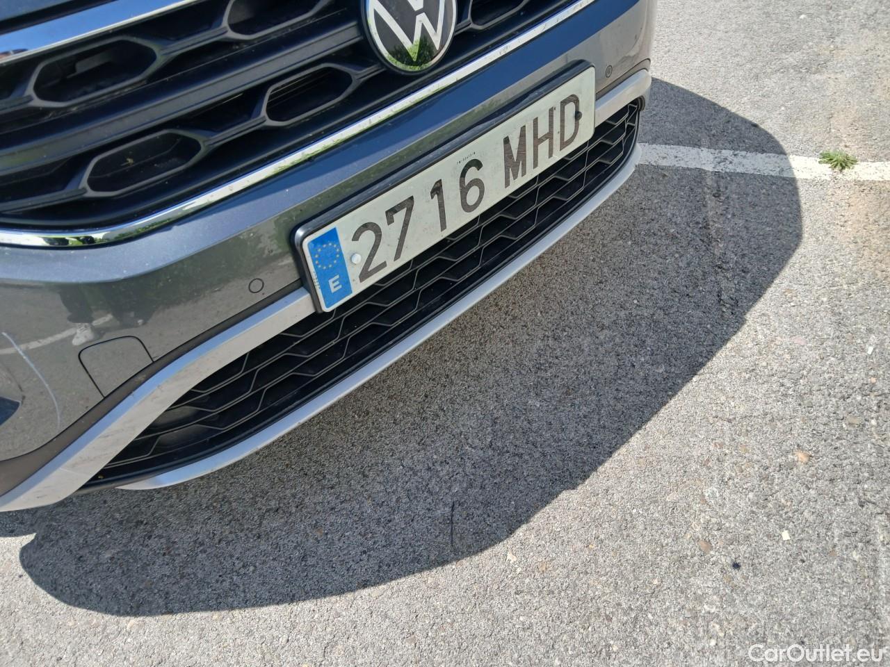  Volkswagen  T-ROC  Life 2.0 TDI 150CV AT7 E6d #3