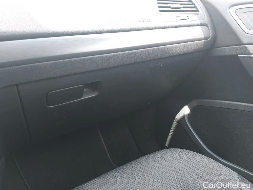  Volkswagen  Golf  VII Berlina e-35kWh1 #9