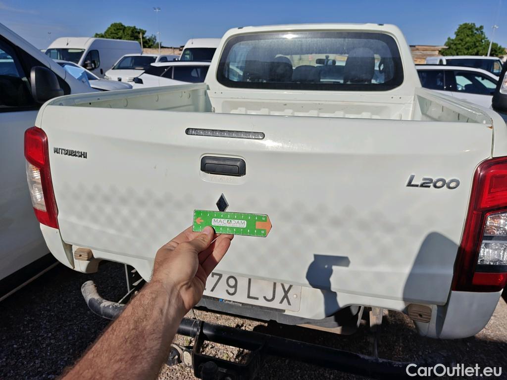  Mitsubishi  L200 MITSUBISHI  / 2019 / 4P / pickup doble cabina D/C 220 DI-D M-Pro Auto #13