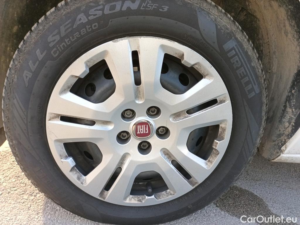  Fiat  Doblo FIAT Doblò Cargo/2015/4P/furgón derivado de turismo Cargo SX 1.6 Mjet 66kW (90CV) (AC) #36