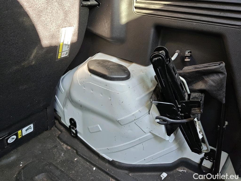  Ford  Transit  Courier Kombi Trend 1.5 TDCi 100CV MT6 E6dT #25