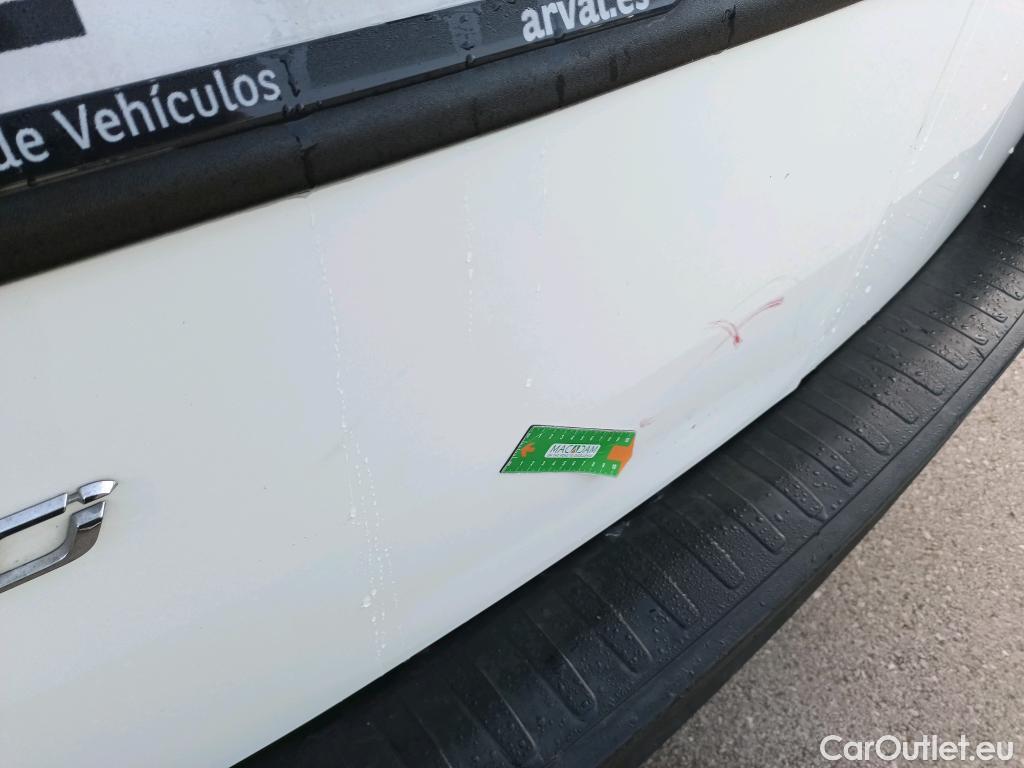  Fiat  Doblo FIAT Doblò Cargo/2015/4P/furgón derivado de turismo Cargo SX 1.6 Mjet 66kW (90CV) (AC) #8