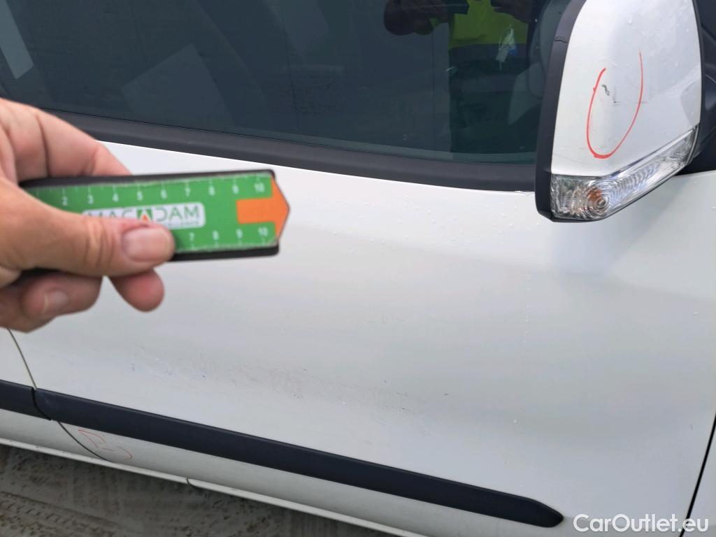  Fiat  Doblo FIAT Doblò Cargo/2015/4P/furgón derivado de turismo Cargo SX 1.6 Mjet 66kW (90CV) (AC) #56