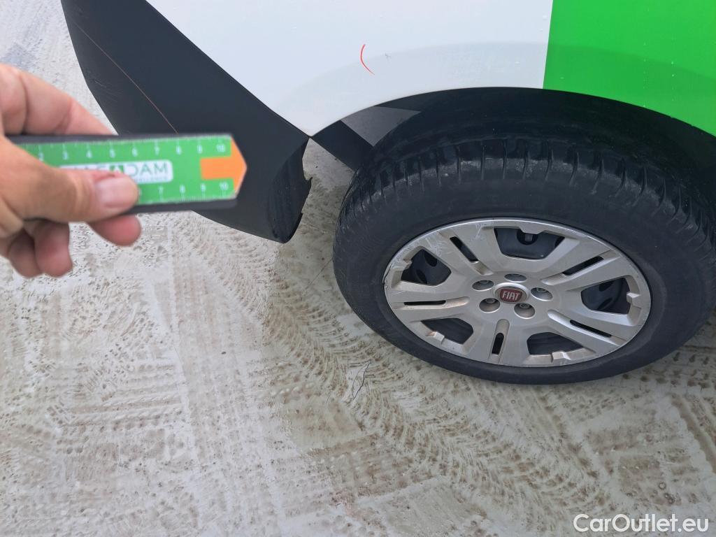  Fiat  Doblo FIAT Doblò Cargo/2015/4P/furgón derivado de turismo Cargo SX 1.6 Mjet 66kW (90CV) (AC) #38